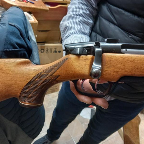 Un amigo me pide que le publique su rifle, se trata de un Mannlicher, cañón de 65 cm, calibre 300 win 02