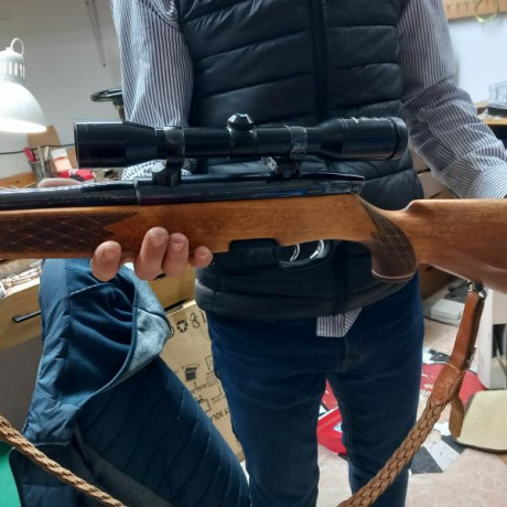 Un amigo me pide que le publique su rifle, se trata de un Mannlicher, cañón de 65 cm, calibre 300 win 01