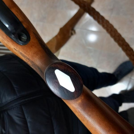 Un amigo me pide que le publique su rifle, se trata de un Mannlicher, cañón de 65 cm, calibre 300 win 21