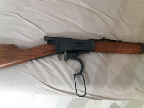 Venta de un rifle Winchester mod. 94 AE en calibre 30-30 por 450€ portes no incluidos.
Está en perfecto 12