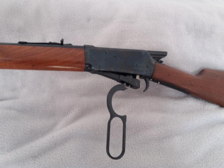 Venta de un rifle Winchester mod. 94 AE en calibre 30-30 por 450€ portes no incluidos.
Está en perfecto 10