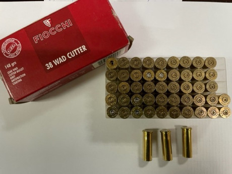 Dispongo de 350 vainas Fiocchi en su caja original de un solo disparo, están pasadas por tumbler, se encuentran 00