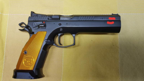 En 9x19 mm. Standar perfecto estado tal como se ve en las fotos 3 cargadores de 20 se puede ver y probar 02