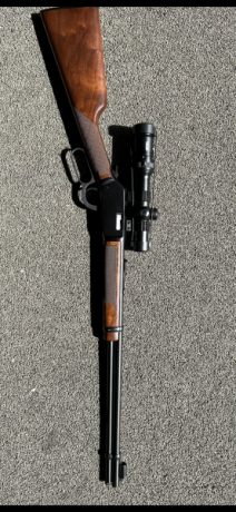 En venta este WINCHESTER 9422 en 22magnum (sin el visor) que no ha disparado más de 300 tiros y es de 00