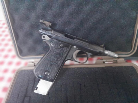 Se vende Astra 4000 modelo Falcon del calibre 380.( 9 corto ).

GUIADA EN F!!!!

Interesados 601984996 02