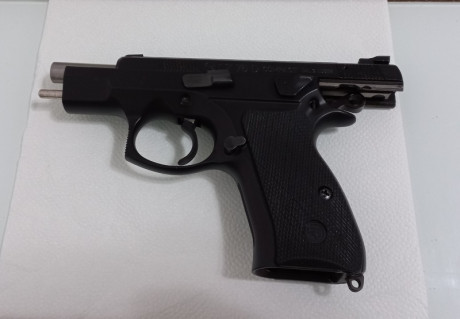     ***Vendida, gracias a todos por el interés ***   

Vendo Cz 75 D Compact (en USA la denominan PCR, 40