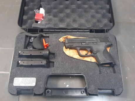 Smith & Wesson MP9 Compact, totalmente nueva, no tiene ni 100 disparos, por decir que se probo. Esta 02