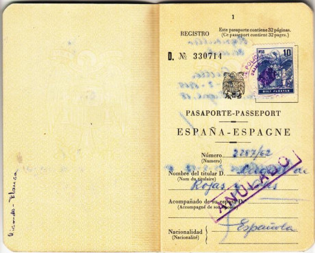  EN RECUERDO Y HOMENAJE A LOS QUE YA NO ESTÁN. 

Si pones en  GOOGLE   PASAPORTES EN LA MEMORIA  da igual 101