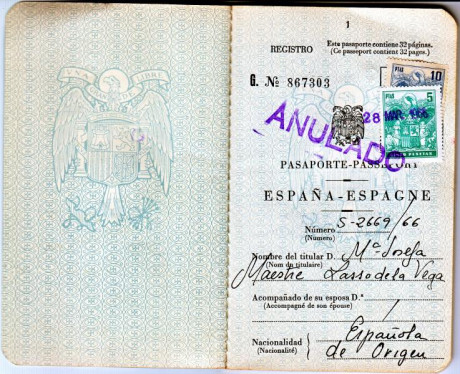  EN RECUERDO Y HOMENAJE A LOS QUE YA NO ESTÁN. 

Si pones en  GOOGLE   PASAPORTES EN LA MEMORIA  da igual 111