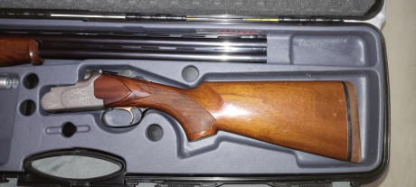 Vendo fantastica escopeta Lanber expulsora y con selector de cañon tambien incluye polichoques de 1 y 00