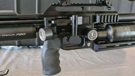 Por abandono temporal de nuestro hobby, vendo mi preciada Impact M3 en cal 5,5 y cañon de 700mm (sniper).
La 01