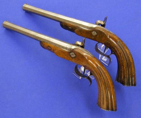 Voy a colocar unas fotos de un arma larga alemana de llave de mecha del siglo XVI. 92