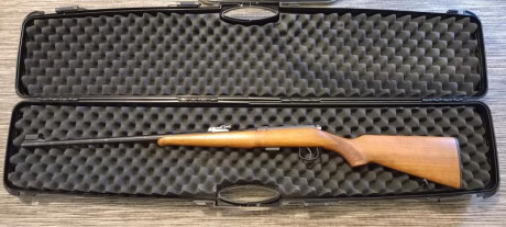 Carabina de cerrojo marca BRNO modelo n°2  calibre 22 lr , longitud de cañón 63 cm peso 3 k  su estado 01