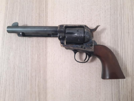 Vendo Colt Cattleman 5'5" en .45LC de Fili Pietta.
Guiado en F.
Se encuentra en perfecto estado de 02