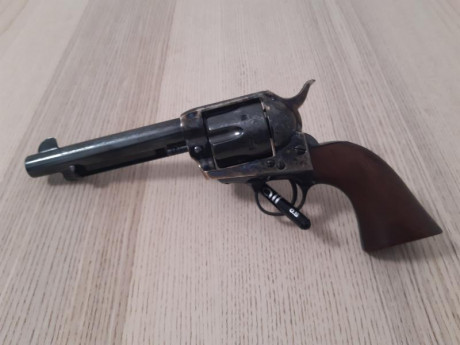 Vendo Colt Cattleman 5'5" en .45LC de Fili Pietta.
Guiado en F.
Se encuentra en perfecto estado de 12