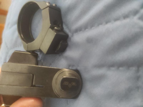Vendo anillas monturas originales Apel EAW para visores de 34 mm con meses de uso.. sin ningún desgaste.
Están 02