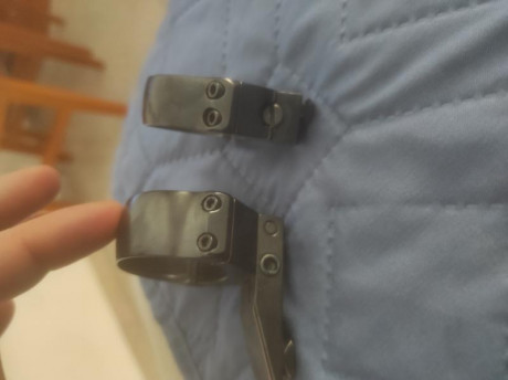 Vendo anillas monturas originales Apel EAW para visores de 34 mm con meses de uso.. sin ningún desgaste.
Están 01