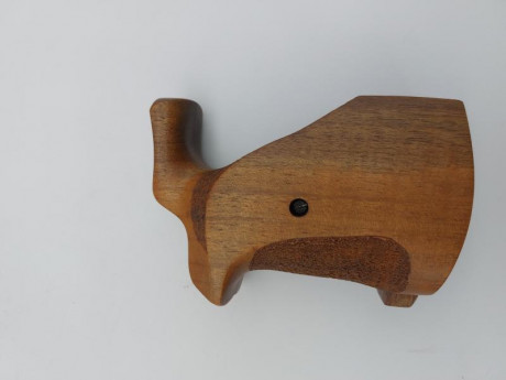 Vendo cacha anatómica para Smith and Wesson 686 de armazón redondo diestro prácticamente sin uso.
Tiene 01