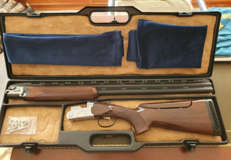 Vendo una Breda que como sabréis es la madre de Beretta, es la Especial Trap con cañón de 75cm, una y 00