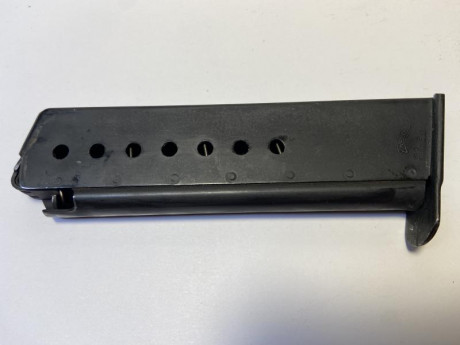 Se vende cargador de pistola WHALTHER P39 modelo P1, en perfecto estado, calibre 9mm.    se encuentra 00