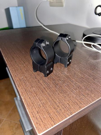 Buenas a todos, vendo anillas warne de acero para tubo de 30 mm las anillas me costaron 100 € no tienen 01