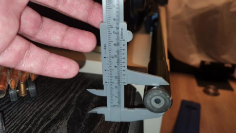 Vendo sintonizador en perfecto estado, en carbono .
Lleva anillo adaptador 
225€ con portes a medias. 20
