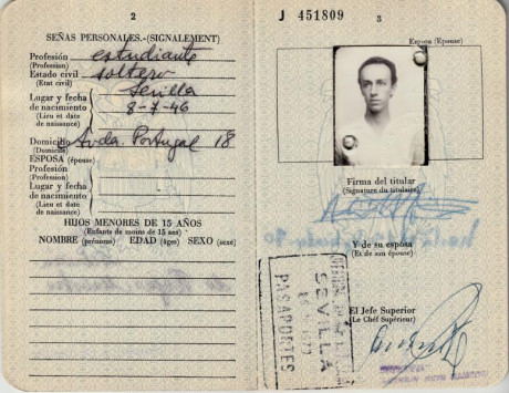  EN RECUERDO Y HOMENAJE A LOS QUE YA NO ESTÁN. 

Si pones en  GOOGLE   PASAPORTES EN LA MEMORIA  da igual 132