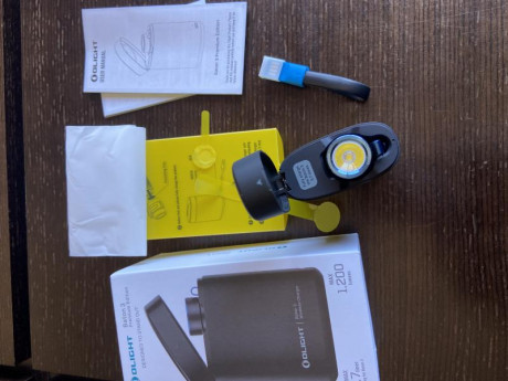 Procedente de sorteo, solo abierta para probarla. 
Muy potente, hasta 1200 lumenes. Perfecta para EDC. 12