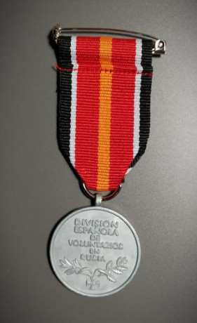 Reproducción medalla división azul.
Replica exacta de calidad de la medalla otorgada años divisionarios 11