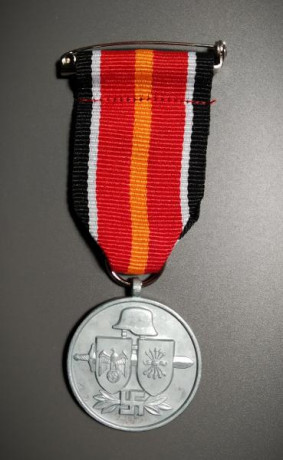 Reproducción medalla división azul.
Replica exacta de calidad de la medalla otorgada años divisionarios 10