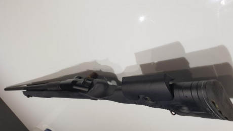 Muy buenas senores, me vendo este blaser R 8 en calibre 300winchester magnum con cargador extraible y 01