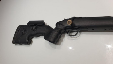 Muy buenas senores, me vendo este blaser R 8 en calibre 300winchester magnum con cargador extraible y 11