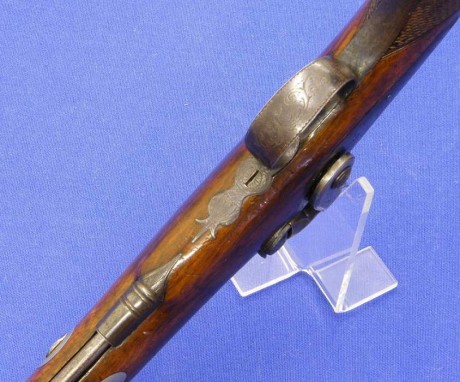 Voy a colocar unas fotos de un arma larga alemana de llave de mecha del siglo XVI. 142
