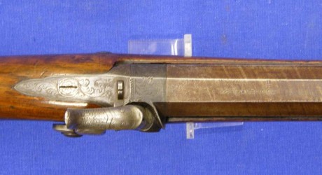 Voy a colocar unas fotos de un arma larga alemana de llave de mecha del siglo XVI. 140