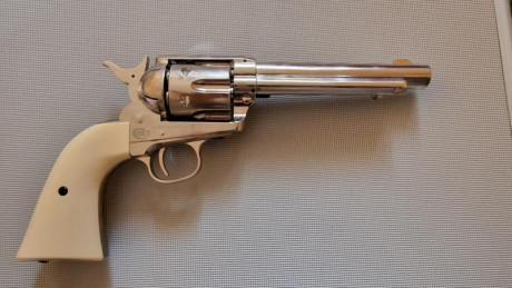 ¿Alguna vez has querido sentirte como un auténtico pistolero del oeste? Esta es tu oportunidad. 

Vendo 01