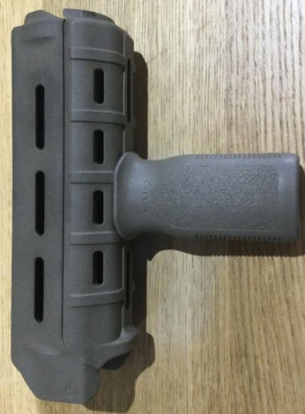 30€ usado en buen estado más grip
Chapa interior modificada xa usar con sistema pistón (verde y arena)

Verde 02
