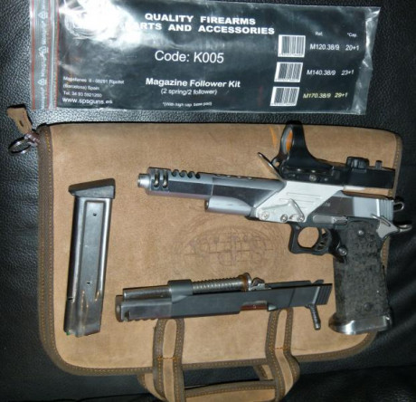 La vendo por no usarla. Sólo la usé con el kit del 9 y poco.
Un cargador de 20 balas para el .38 ó 9mm. 02