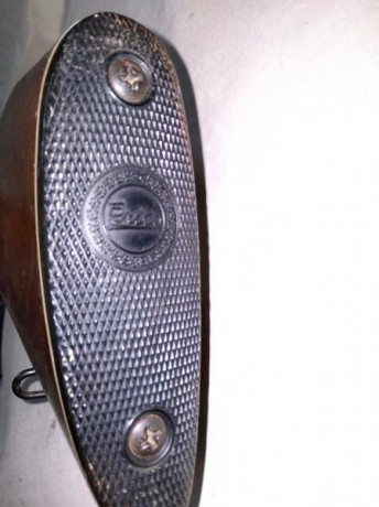 Hola, pongo a la venta una carabina Krico semiautomatica del calibre 22 LR 
la carabina es de un buen 11