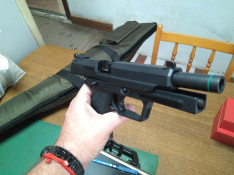 Hola. Un compañero del club vende esta pistola con menos de 50 disparos (literal). Está en Cartagena, 02