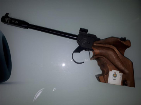 Hola.  Se vende pistola libre Morini CM84E.  Comprada en 2014, lleva unos 6000 tiros.  Cacha talla S sin 01