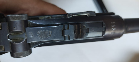 Se vende Luger P08 de un compañero.
Números coincidentes excepto cargadores, en estado de tiró, licencia 00