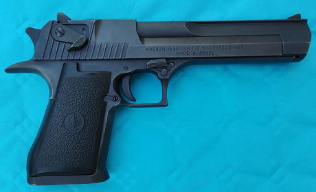 Por hacer hueco en el cupo vendo IMI Desert Eagle de calibre .357 Magnum
Además del arma se incluyen 3 01