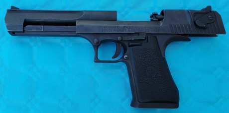 Por hacer hueco en el cupo vendo IMI Desert Eagle de calibre .357 Magnum
Además del arma se incluyen 3 00