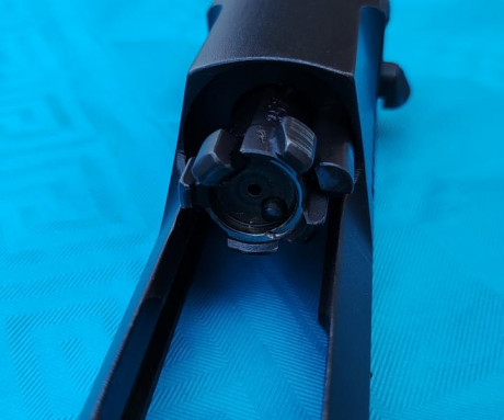 Por hacer hueco en el cupo vendo IMI Desert Eagle de calibre .357 Magnum
Además del arma se incluyen 3 20