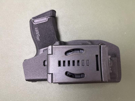 no encuentro micha variedad en cuanto a fundas para la sig p365.
Busco una funda interior rigida de cuero 70