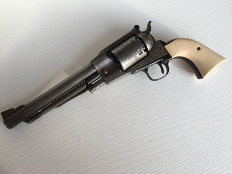 Vendo revólver Ruger modelo Old Army de avancarga, en calibre. 44
Miras ajustables.
Aspecto envejecido. 01