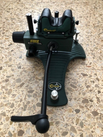 Vendo Banco de tiro CALDWELL Fire Control Rest Heavy como nuevo, muy poco utilizado.
Portes agencia Gratis.
300 01