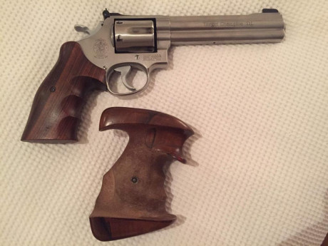 Buenos días, vendo revólver S.y W. 686 de 6” de cañón, Target Champion en estado inmejorable, solo usado 02
