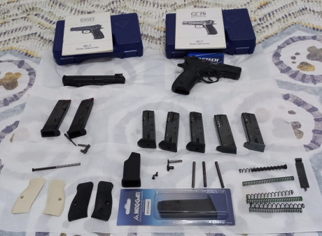  ***Vendida, gracias a todos por el interés*** 

Vendo pistola CZ 75 P-01 de 9mm., en estado impecable 11