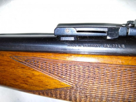 Hola, pongo a la venta una carabina Krico semiautomatica del calibre 22 LR 
la carabina es de un buen 50